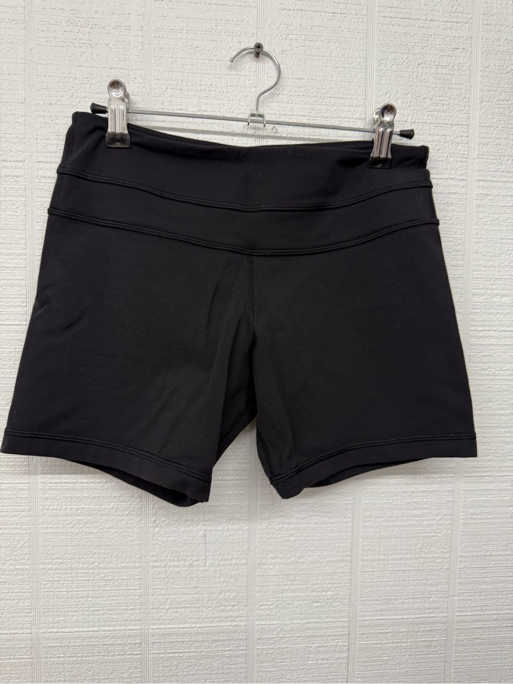 lululemon athletica Black Mid-Rise Bike Shorts